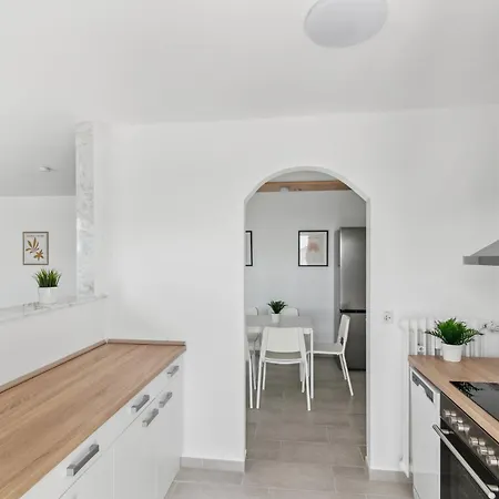 Apartment Monteur - Fuer Bis Zu 7 Personen In 63517 Rodenbach - Rod01 Rodenbach (Main-Kinzig)