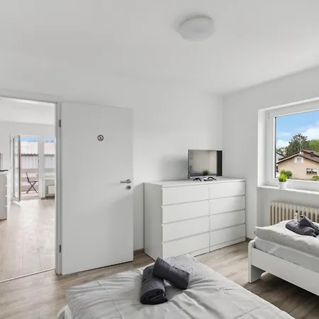 Monteur - Fuer Bis Zu 7 Personen In 63517 - Rod01 رودنباخ