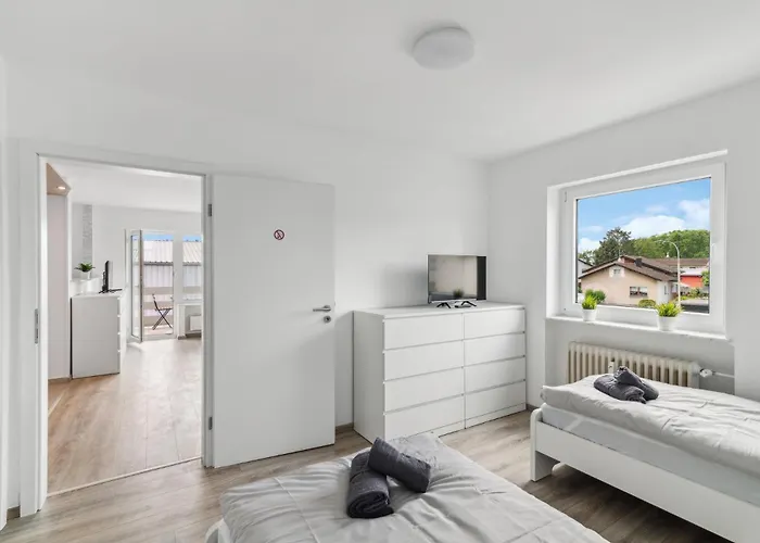 Monteur - Fuer Bis Zu 7 Personen In 63517 - Rod01 Rodenbach (Main-Kinzig)